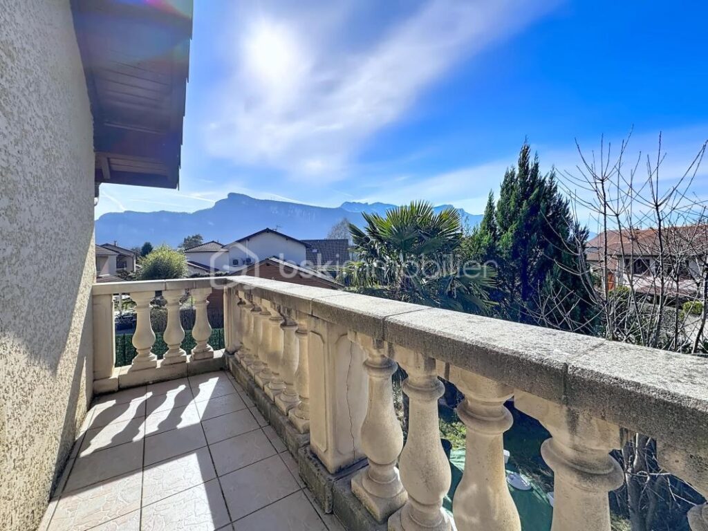 Maison familiale au calme avec terrasse et garage – Moirans (Chemin des Mûriers – 5 pièces – 3 chambres – 146 m²