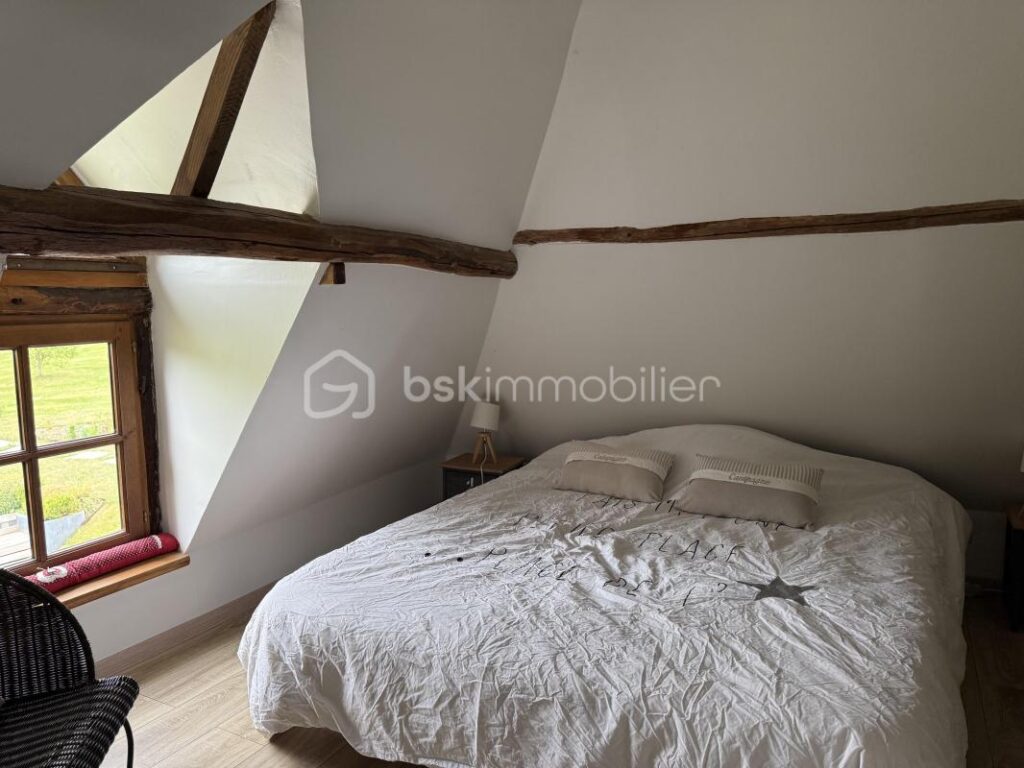 Maison de campagne avec grande dépendance et piscine – 6 pièces – 3 chambres – 129 m²