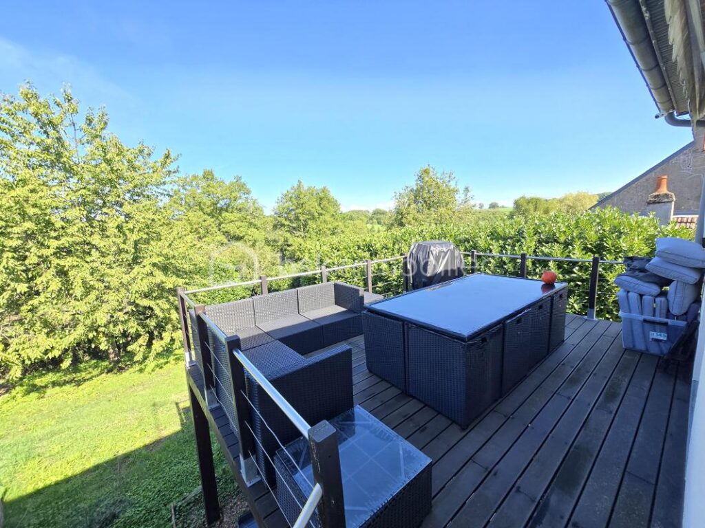 Magnifique Pavillon sur rez-de-jardin de 77 m² à La Machine – 4 pièces – 3 chambres – 77 m²