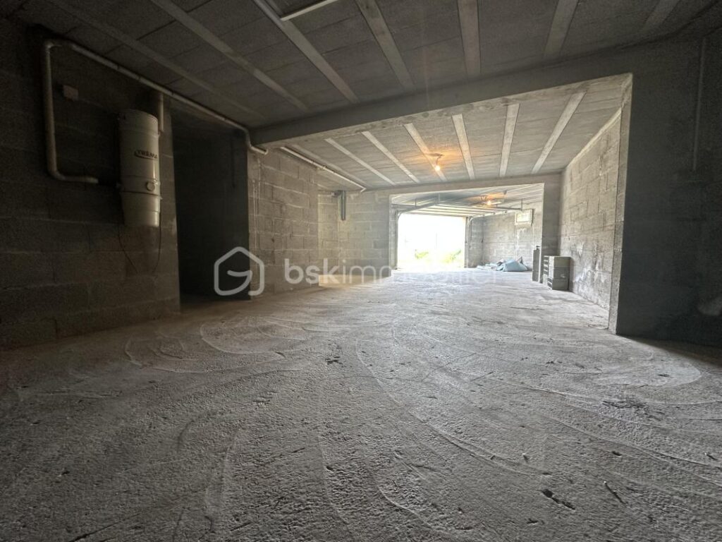 Maison individuelle à Domessin – 142,50 m² habitables – Terrain clos de 1 270 m² – 5 pièces – 3 chambres – 140 m²