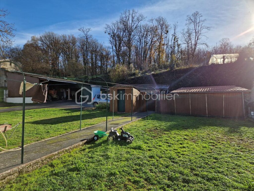 Très belle opportunité sur Colombiers et vue imprenable sur la vallée de l’envigne! – 8 pièces – 4 chambres – 230 m²