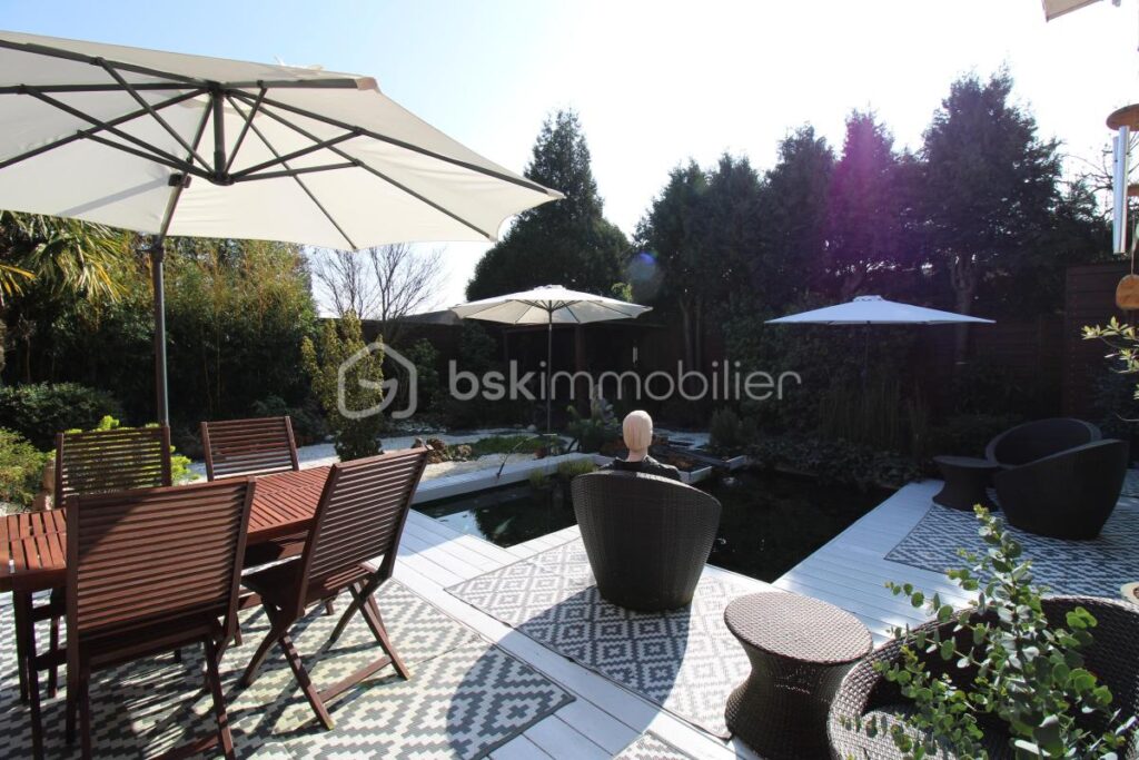 Maison 205 m2 5 ch – 7 pièces – 5 chambres – 205 m²