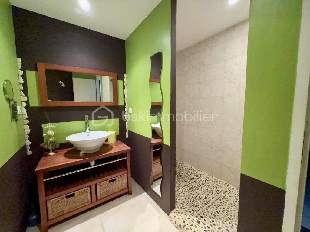 Magnifique Villa de 218 m² avec Vue Dégagée et Environnement Calme – 6 pièces – 4 chambres – 218 m²