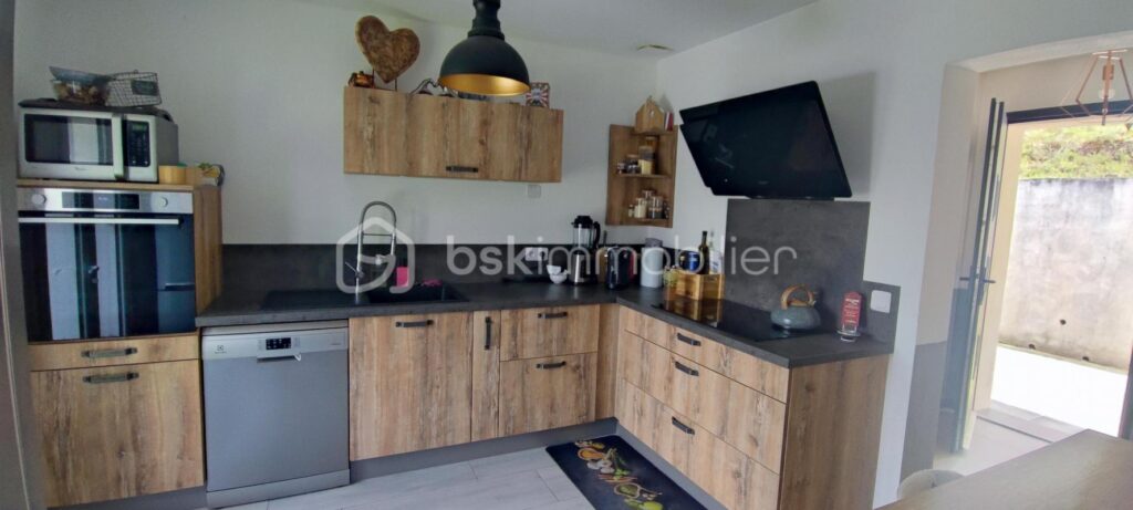 opportunité villa T4 vue panoramique – 4 pièces – 3 chambres – 104 m²