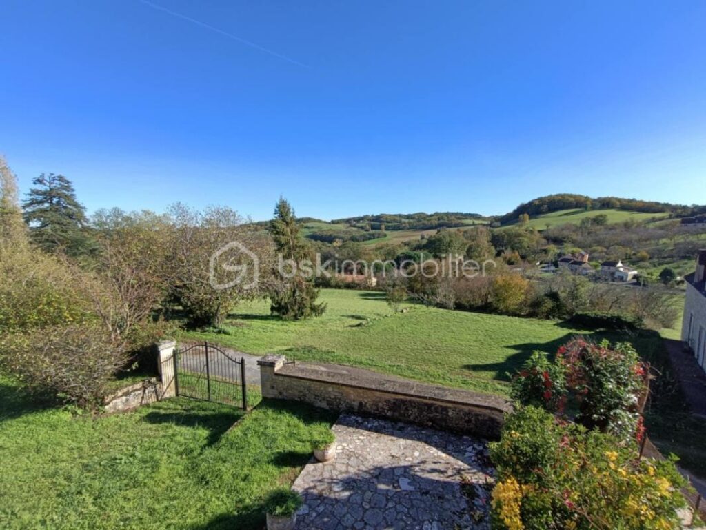 Ancienne et Magnifique Bâtisse en Pierres de 114 m2, située à Cladech 24170 – 4 pièces – 3 chambres – 114 m²