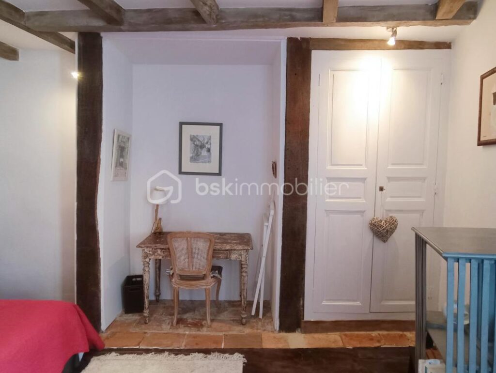 Maison de charme avec vue panoramique et piscine d’exception – 5 pièces – 2 chambres – 118 m²