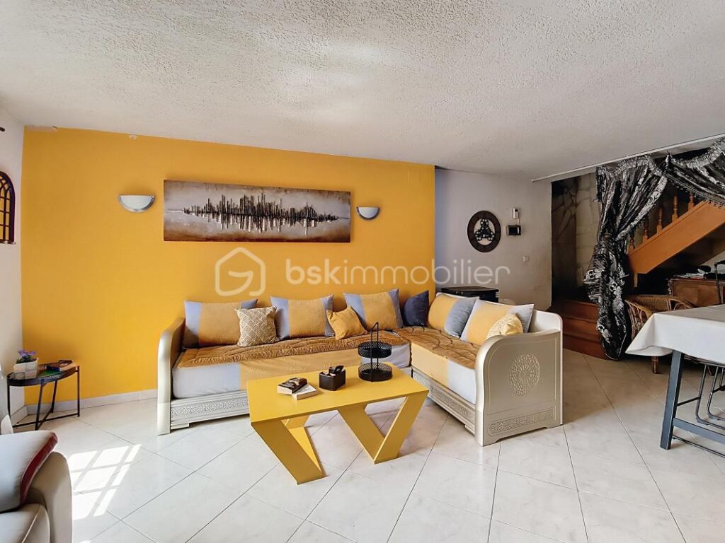 Grande maison familiale de 287 m² avec jardin, piscine et garage – Bédarieux – 11 pièces – 4 chambres – 287 m²