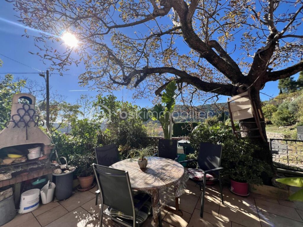 Vente maison de ville – 4 pièces avec terrasse – 4 pièces – 3 chambres – 78 m²