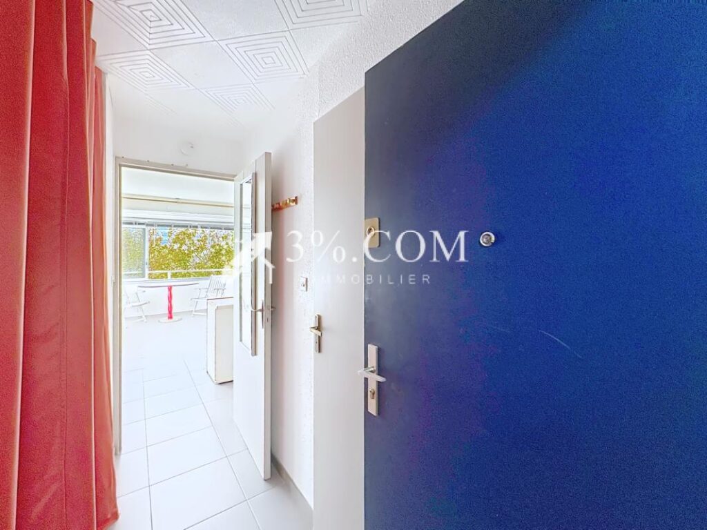 Studio de 24.85 m2 avec loggia, cellier & parking à Gruissan – 1 pièce – NR chambres – 24 m²