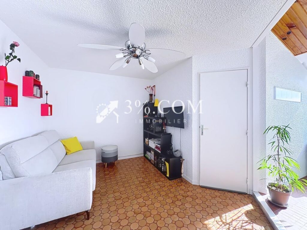 Appartement 2 pièces de 35.29 m2 avec place de parking, loca – 2 pièces – 1 chambre – 35 m²