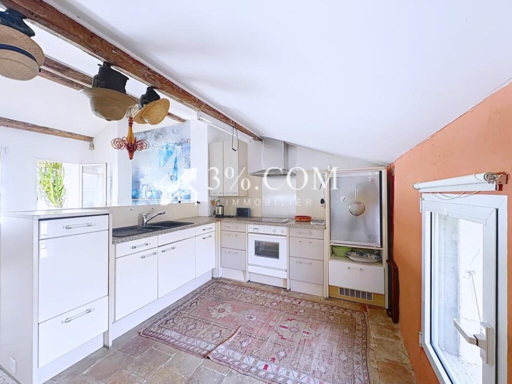 Maison atypique d’exception de 215 m2, 7 pièces, 3 chambres – 8 pièces – 3 chambres – 215 m²