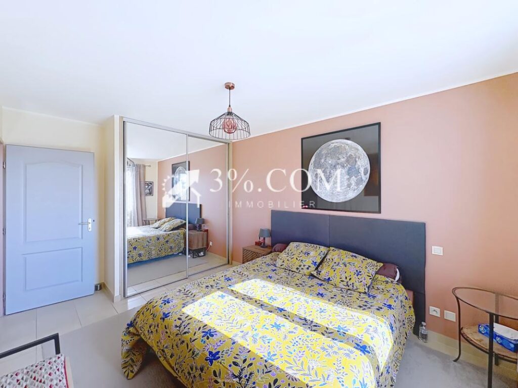 Villa contemporaine T5 de 100 m2 avec terrasse, jardin & pla – 6 pièces – 4 chambres – 100 m²