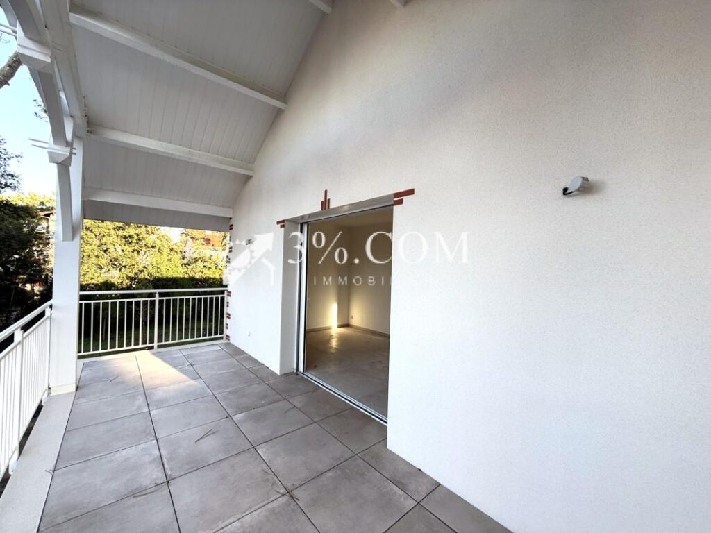 Villa 2025 style BELLE EPOQUE 6 pièces 176 m2 à Royan face – 6 pièces – 3 chambres – 176 m²