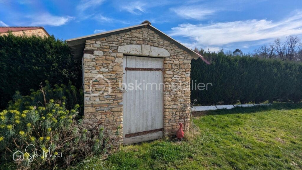 Plain-pied avec Piscine – garage – Portes du Périgord Noir – 4 pièces – 3 chambres – 106 m²