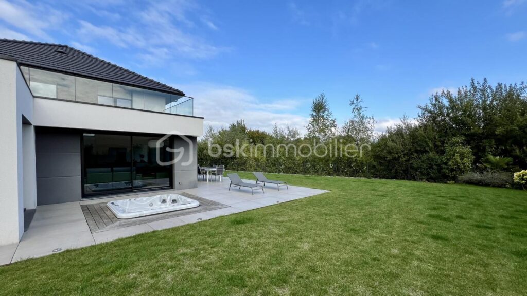 Maison Contemporaine PIRAINO – 6 pièces – 4 chambres – 190 m²