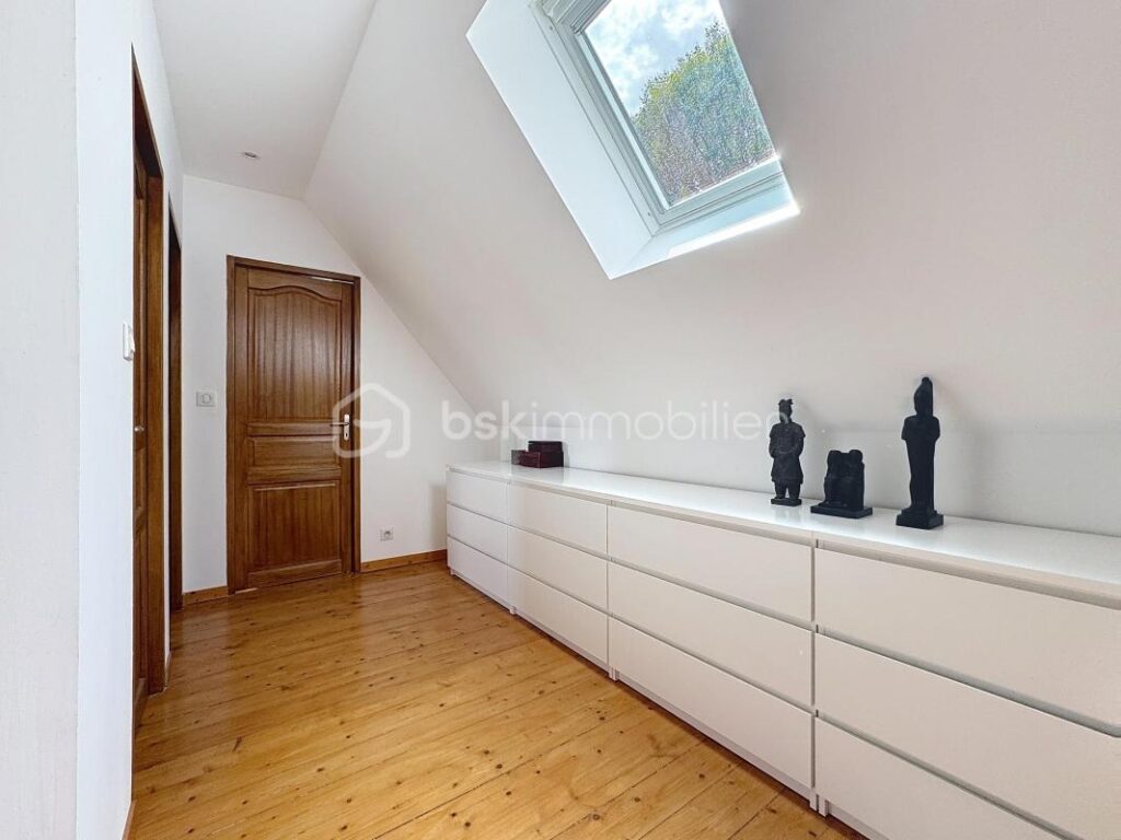 Élégante maison contemporaine de 149 m² au cœur d’un environnement privilégié – 5 pièces – 3 chambres – 149 m²