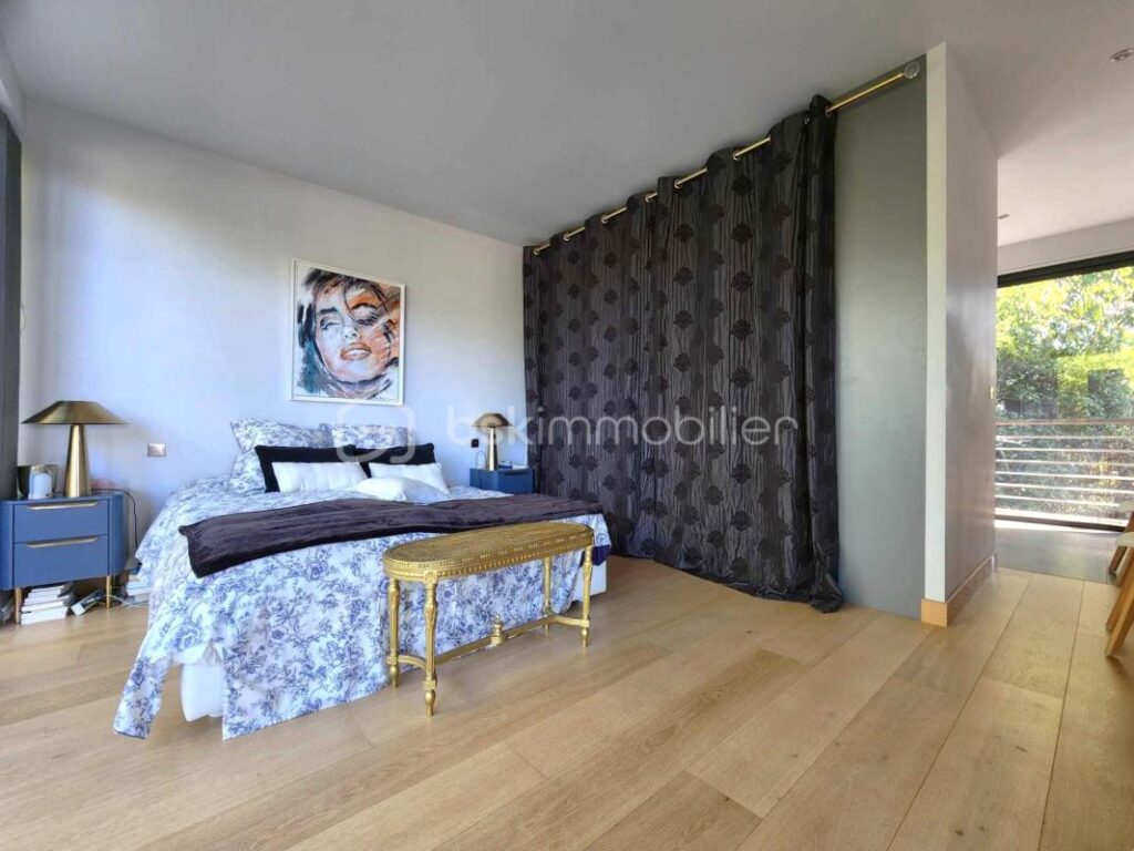 À Pézenas, superbe villa d’architecte – 3 pièces – 3 chambres – 180 m²