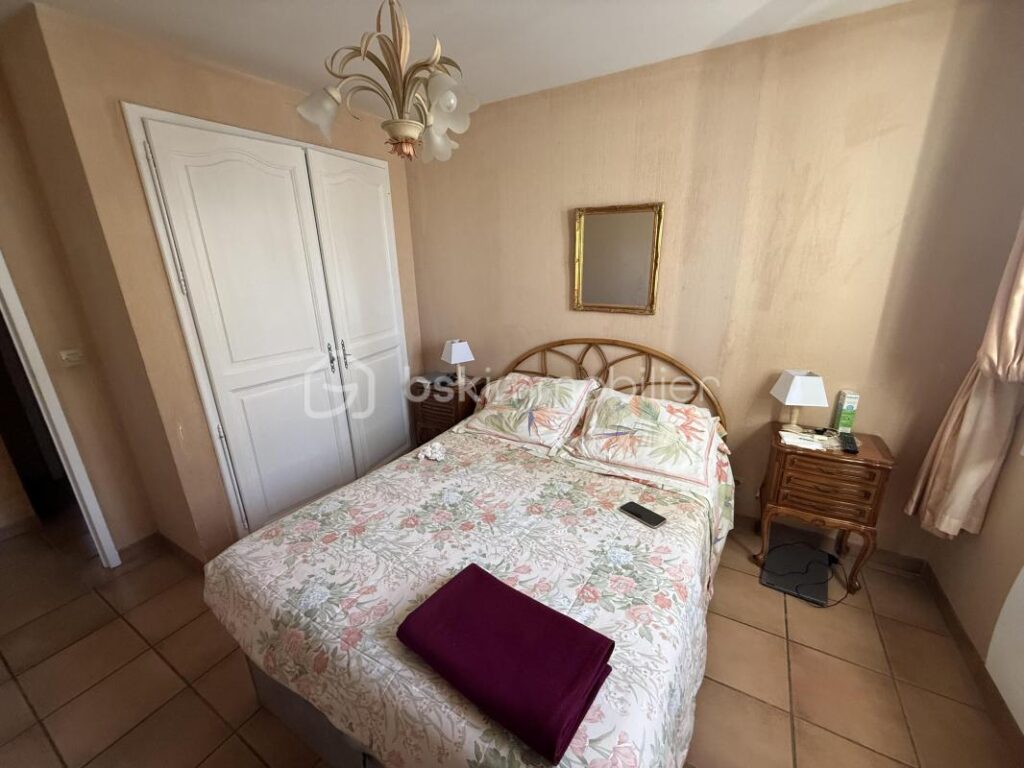 Maison avec vue sur le rocher de Roquebrune, quartier Valescure – 5 pièces – 3 chambres – 136 m²