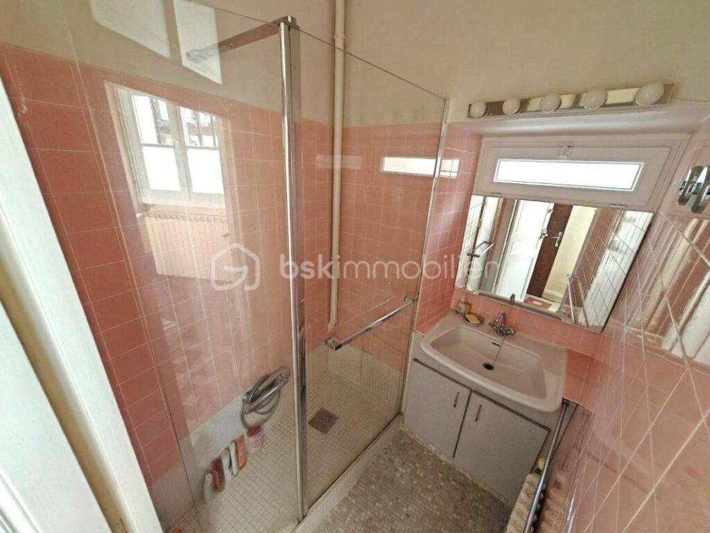 Maison de charme en bord de Seine – 5 chambres – 7 pièces – 5 chambres – 140 m²