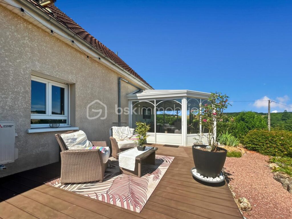 Maison familiale avec 5 chambres, véranda, jardin et prestations modernes – Proche gare de Sens – 7 pièces – 5 chambres – 179 m²