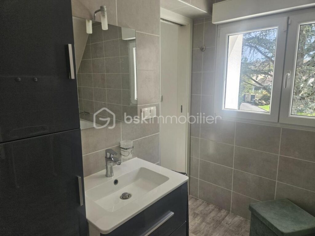 DEMEURE D’EXCEPTION À GOUVIEUX : Luxe, Calme et Proximité – 6 pièces – 4 chambres – 197 m²