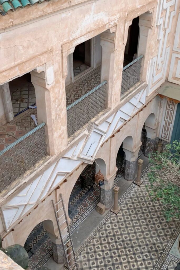 Riad d’exception à rénover – Bab Taghzout | 400 m² | 850 000 € – NR pièces – NR chambres – 400 m²