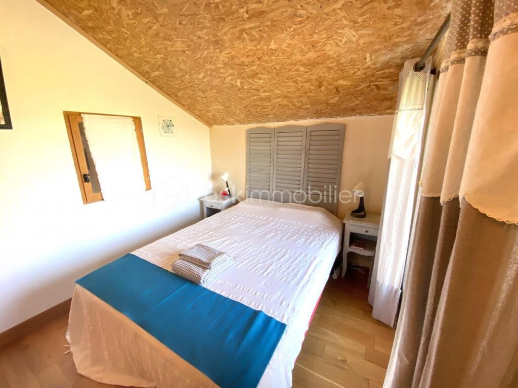 Charme, nature & autonomie – 147 m² + grange – Sud Aveyron – 5 pièces – 3 chambres – 147 m²