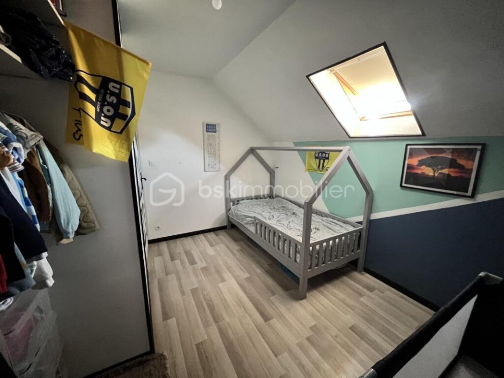 Charmante maison de village en pierre – 4 pièces – 3 chambres – 91 m²