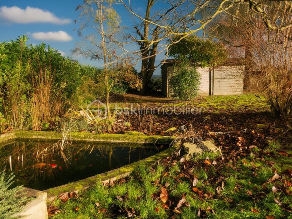 PROCHE VILLEDIEU-LES-POÊLES & A84 – MAISON DE STANDING AVEC PISCINE – 5 pièces – 4 chambres – 140 m²