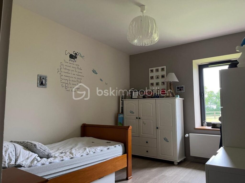 Magnifique propriété avec son exploitation équestre et 37 hectares de terrain – 7 pièces – 4 chambres – 230 m²