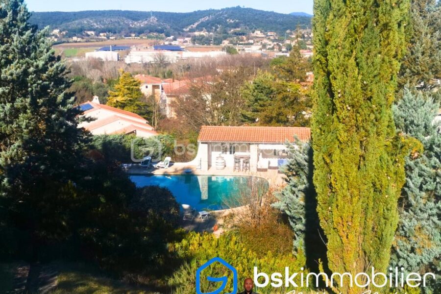 Maison à vendre à Saint privat des vieux