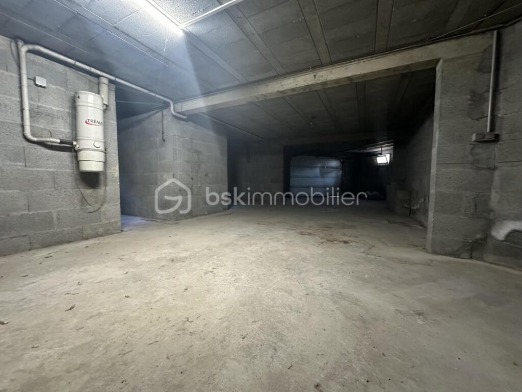 Maison individuelle à Domessin – 142,50 m² habitables – Terrain clos de 1 270 m² – 5 pièces – 3 chambres – 140 m²