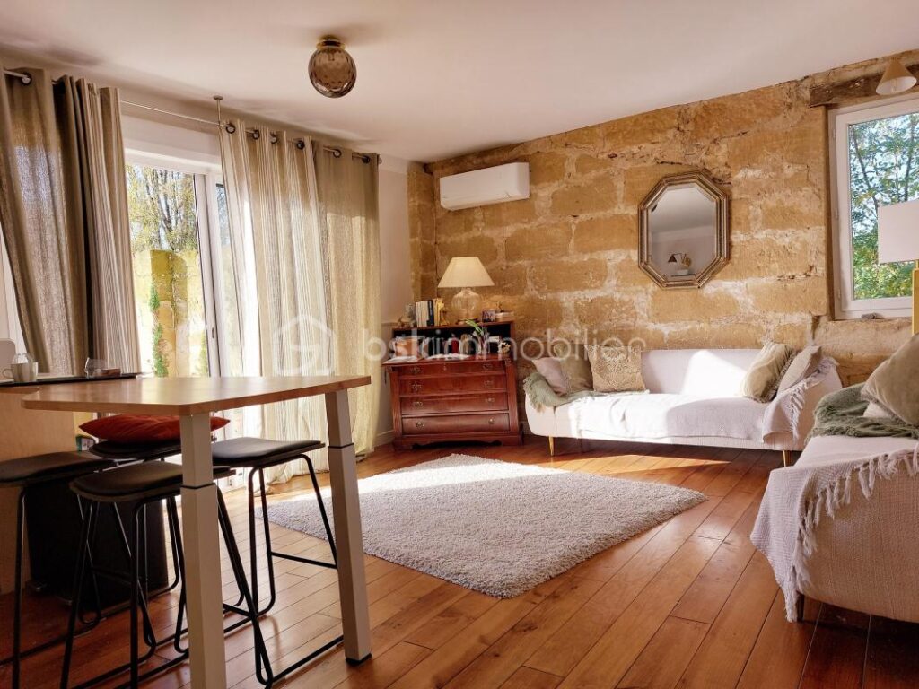 Maison 242m2 avec installations équestre, terrain 8000m2 – 7 pièces – 4 chambres – 242 m²