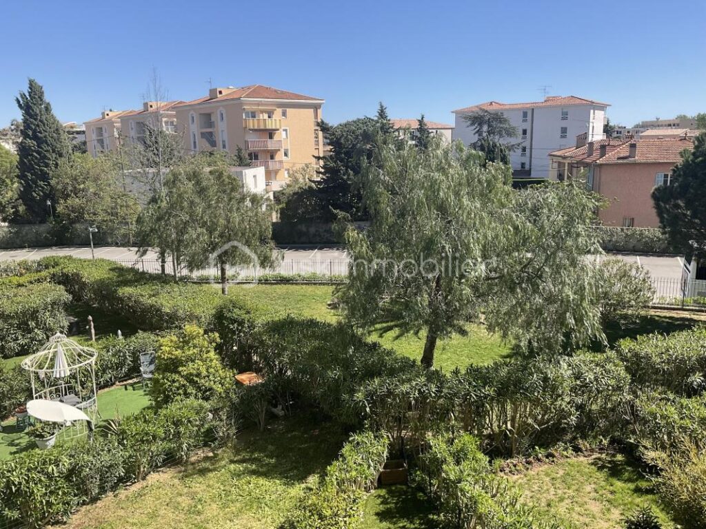 Grand T2 53m2 terrasse 24 m2 garage 18m2 – 2 pièces – 1 chambre – 53 m²