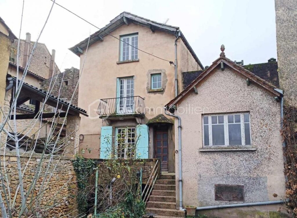 Vends Maison en Plein Cœur du Centre Ville de Belvès avec Terrasse Couverte & Jardin – 4 pièces – 3 chambres – 108 m²