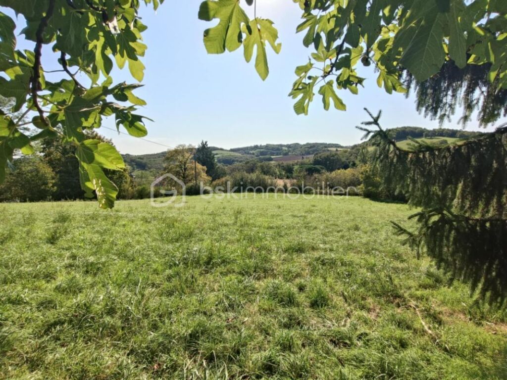 Ancienne et Magnifique Bâtisse en Pierres de 114 m2, située à Cladech 24170 – 4 pièces – 3 chambres – 114 m²