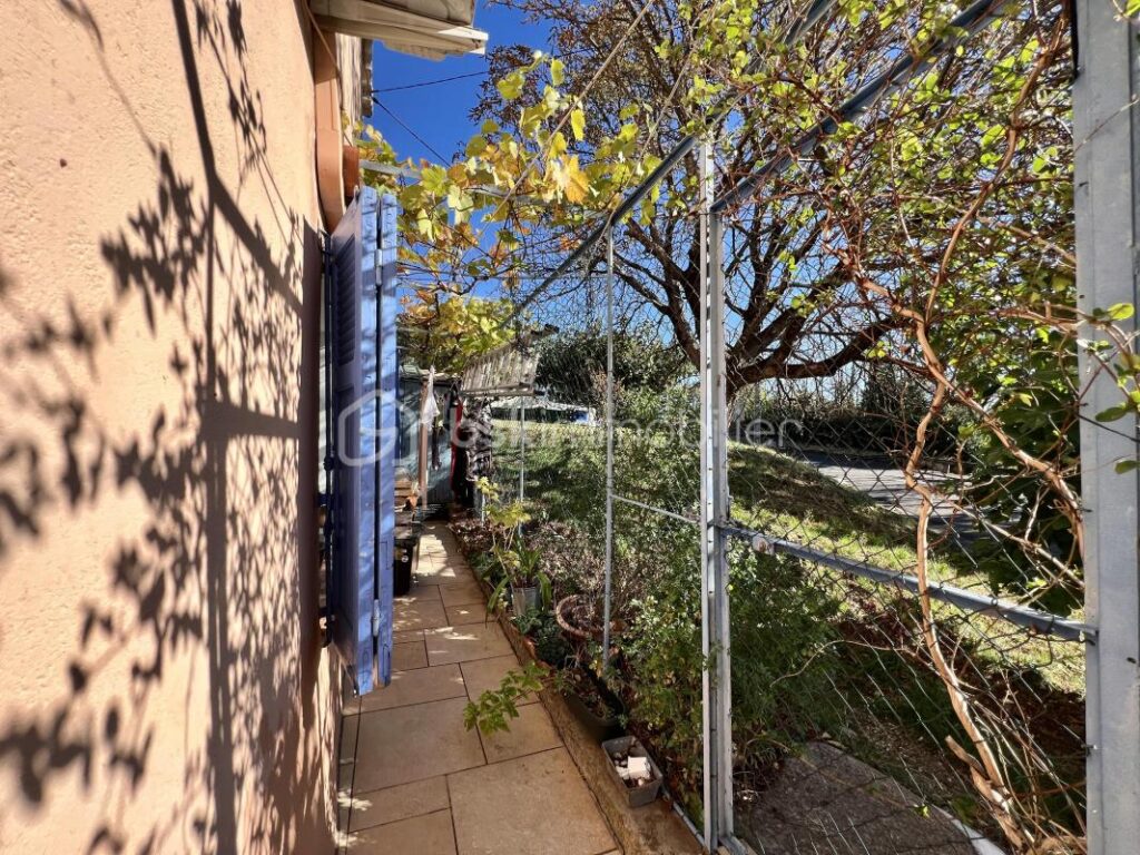 Vente maison de ville – 4 pièces avec terrasse – 4 pièces – 3 chambres – 78 m²