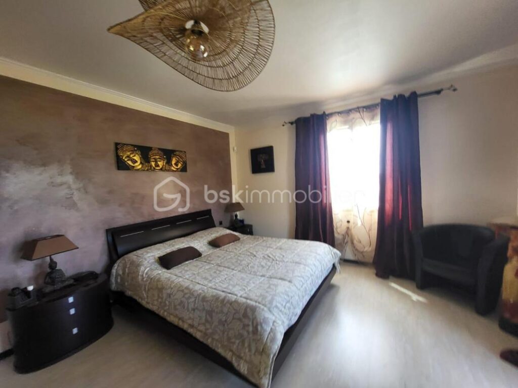 Magnifique villa de 247m2 – 5 pièces – 4 chambres – 247 m²