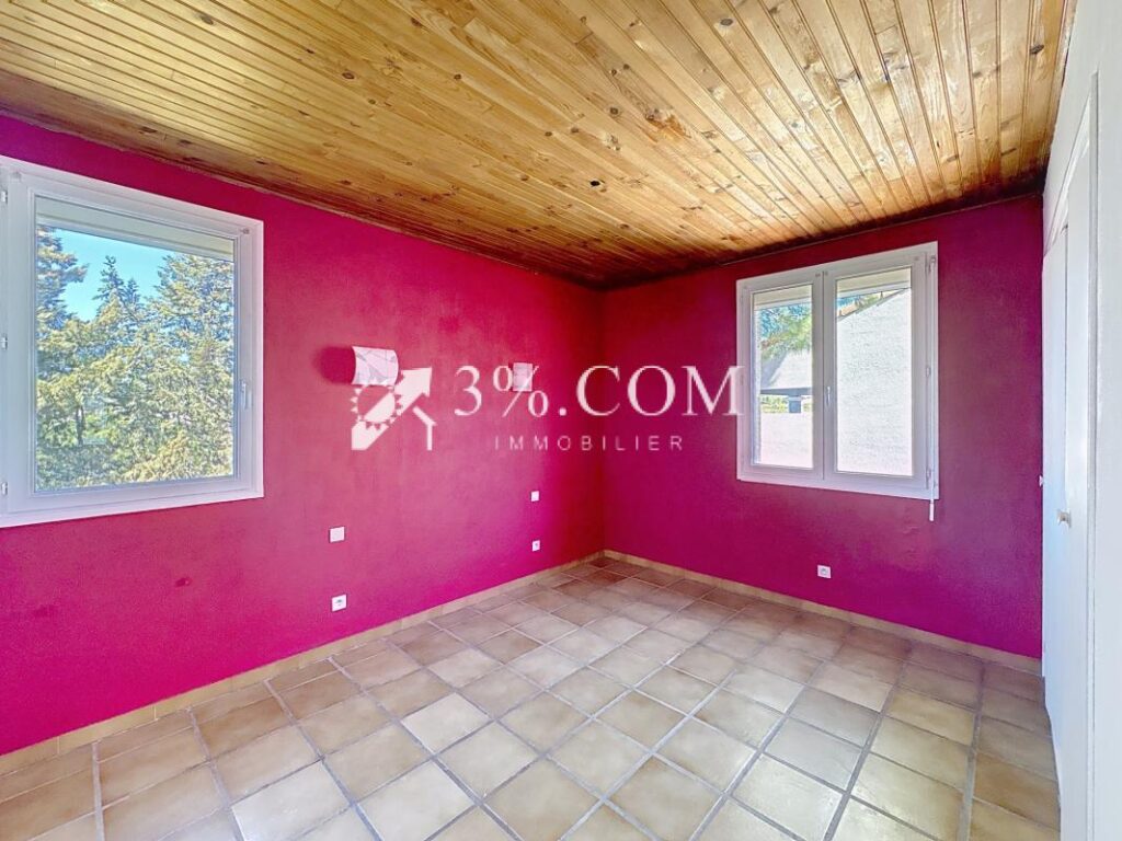 Charmante Maison de 178 m2 +Local professionnel de 150 m2 d – 8 pièces – 4 chambres – 178 m²