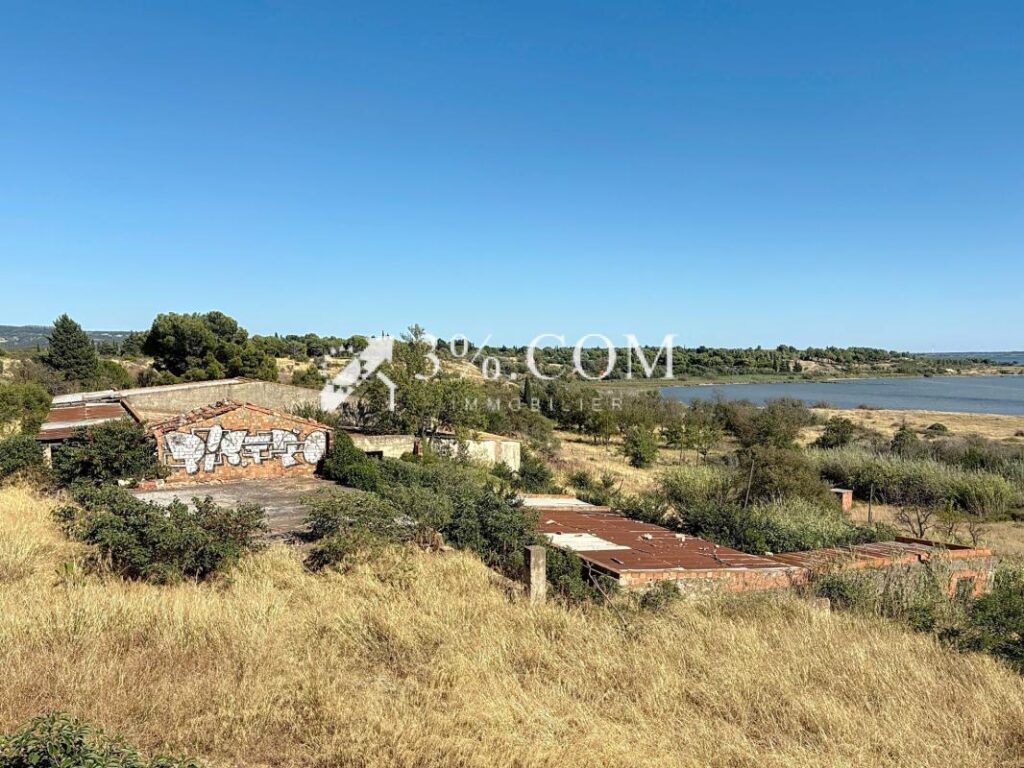 Grande propriété de 1.2 ha à rénover avec vue exceptionnelle – 12 pièces – 1 chambre – 195 m²