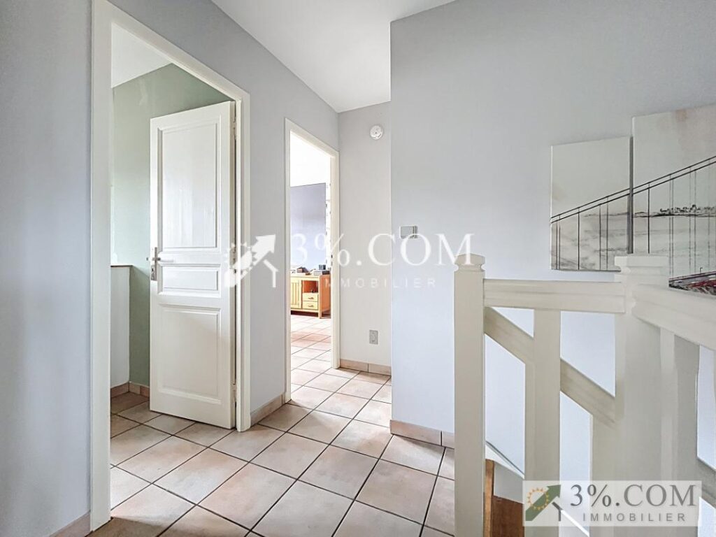 Maison 150,59 m2 habitables avec sous-sol et piscine dans se – 5 pièces – 4 chambres – 150 m²