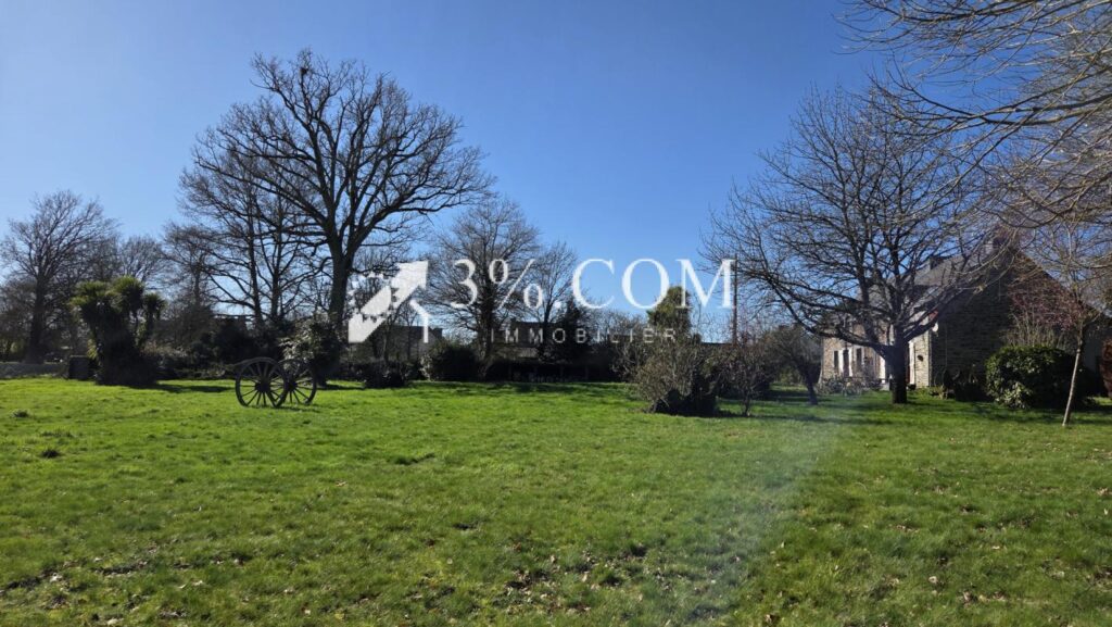 Maison en pierre avec potential gîte – 9 pièces – 5 chambres – 202 m²