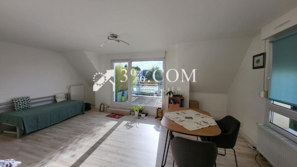 3%.COM-Neudorf : Duplex dernier étage 111m2 Robertsau – 4 pièces – 3 chambres – 91 m²