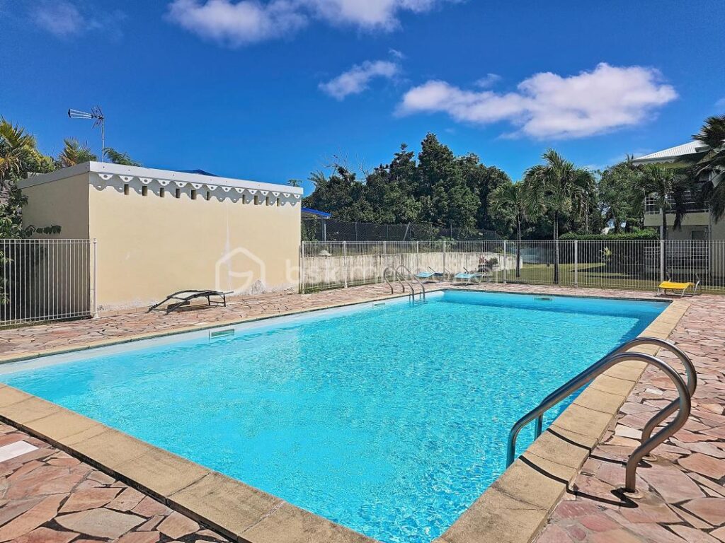 Appartement T2 + parking résidence avec piscine – 2 pièces – 1 chambre – 41 m²