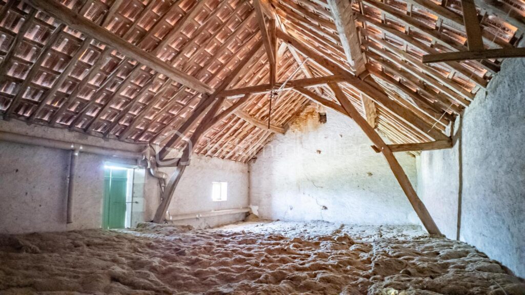 Charme d’une maison style longère rénovée en campagne à Argenvières – 3 pièces – 2 chambres – 89 m²