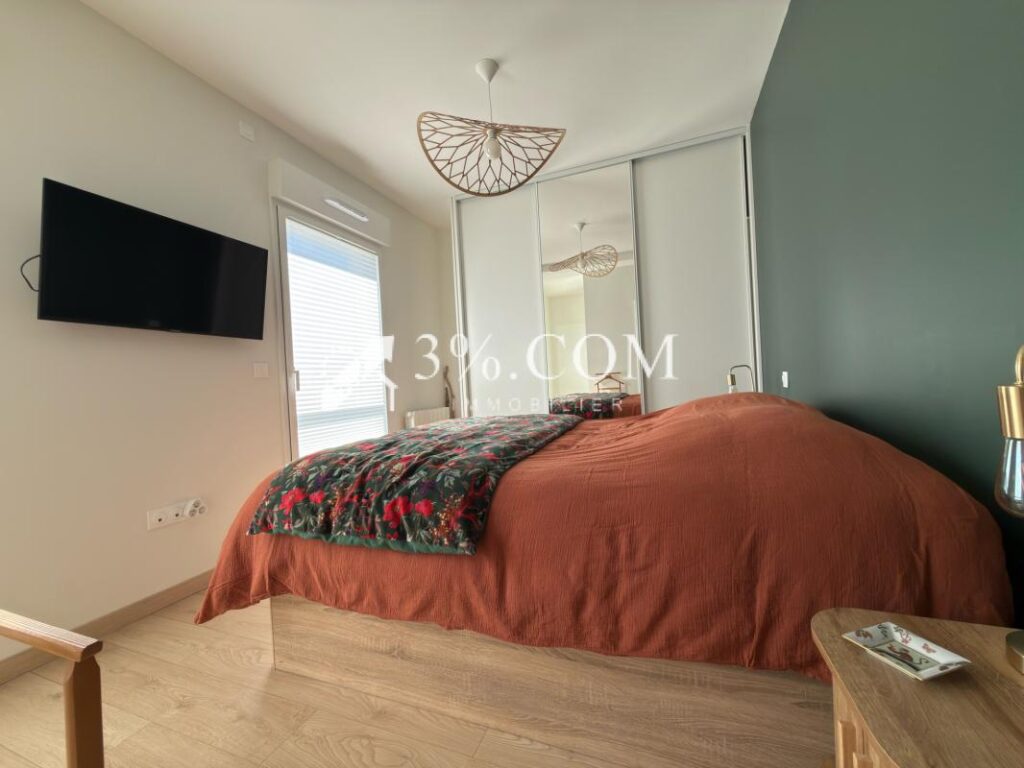 A VENDRE ROYAN PONTAILLAC – APPARTEMENT de 76 m2 – DERNIER E – 3 pièces – 1 chambre – 76 m²