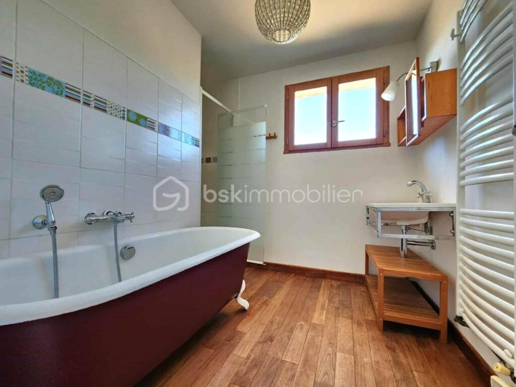 Superbe villa avec vue imprenable – 7 pièces – 4 chambres – 192 m²