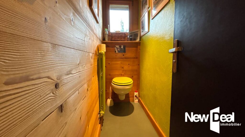 MAISON DE PAYS – 9 pièces – 5 Chambres – 265 m² surface Totale – Bergerie – Terrain 3610 m² – LES HOUCHES – 9 pièces – 5 chambres – 184 m²