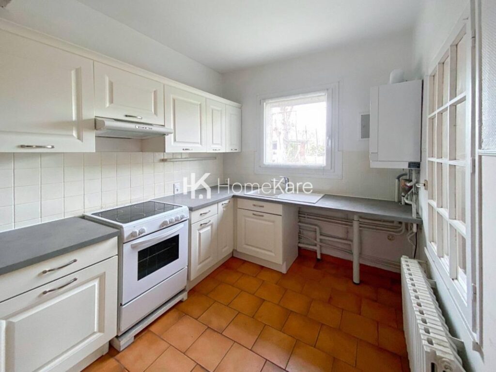 UNE BATISSE D’EXCEPTION – 7 pièces – 6 chambres – 470 m²