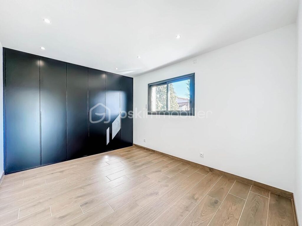 *** SUBLIME VILLA CONTEMPORAINE DE 198M2, AVEC PISCINE ET GARAGE *** – 6 pièces – 4 chambres – 198 m²